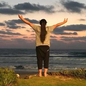 Meet your Posher, Linoy